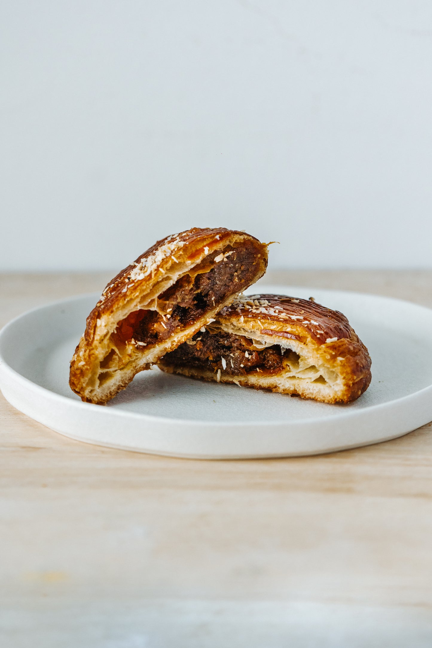 Nyonya Kaya Puff